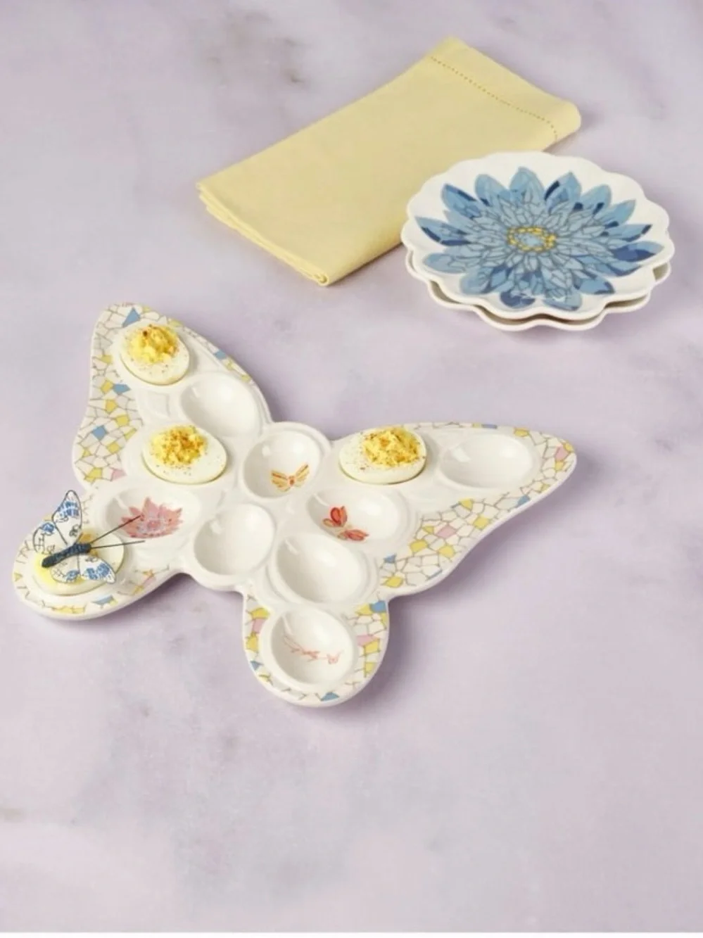 NWT DOLLY PARTON Butterfly and floral Deviled Egg Tray